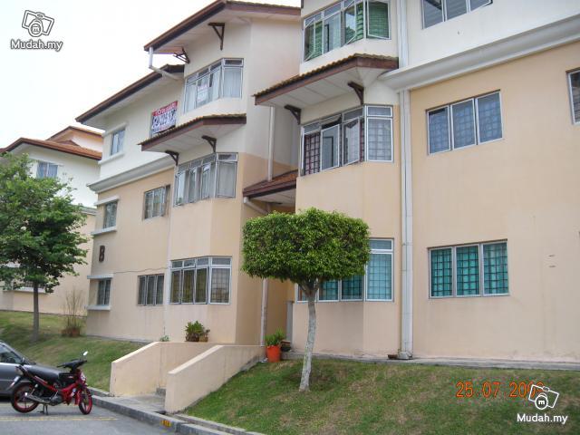Vista Seri Putra Apartment