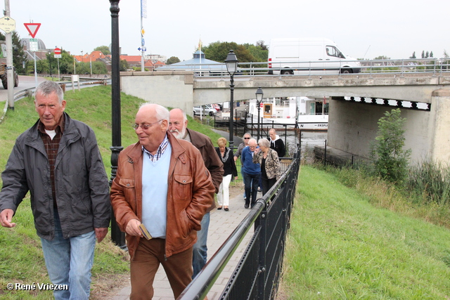 R.Th.B.Vriezen 2012 09 21 7353 WijkPlatForm Presikhaaf oost-west Uitje en BBQ Leerdam en de Oosthof vrijdag 21 september 2012