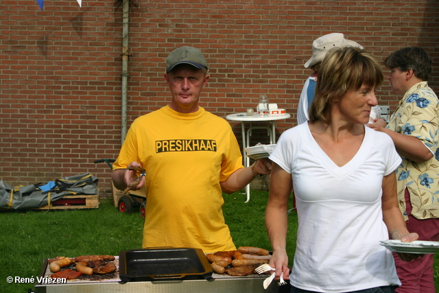 Â© RenÃ© Vriezen 2008-08-31 #0104 BBQ Bewoners Roompotstraat Presikhaaf 2 zo 31 augustus 2008