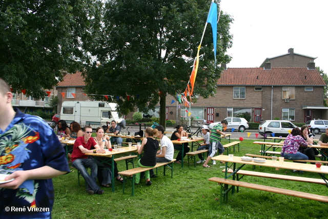 Â© RenÃ© Vriezen 2008-08-31 #0115 BBQ Bewoners Roompotstraat Presikhaaf 2 zo 31 augustus 2008