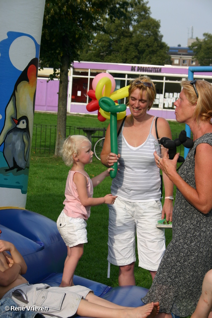 Â© RenÃ© Vriezen 2008-08-31 #0131 BBQ Bewoners Roompotstraat Presikhaaf 2 zo 31 augustus 2008