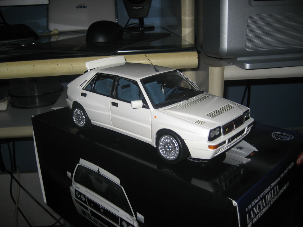 kyosho-lancia delta integrale evo 2 001 - 