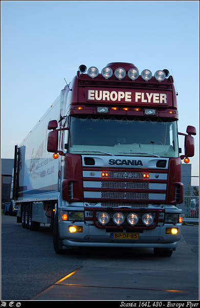DSC 0403-border Europe Flyer - Scania 164L 480 RAI-Edition