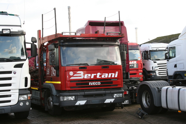 iveco eurotech bertani kleyn bb donateurs uitje kleyn trucks