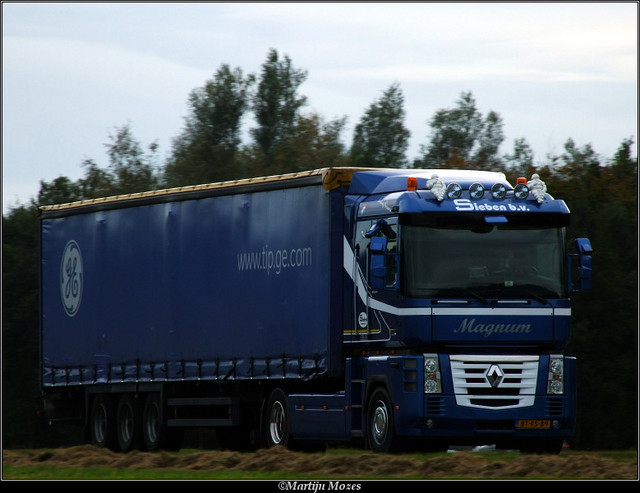 Sieben Renault Magnum Snelweg foto's