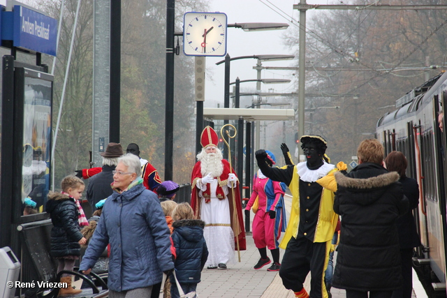 R.Th.B.Vriezen 2012 11 24 9320 Sinterklaas en Pieten Intocht Presikhaaf-west zaterdag 24 november 2012