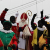 R.Th.B.Vriezen 2012 11 24 9351 - Sinterklaas en Pieten Intoc...