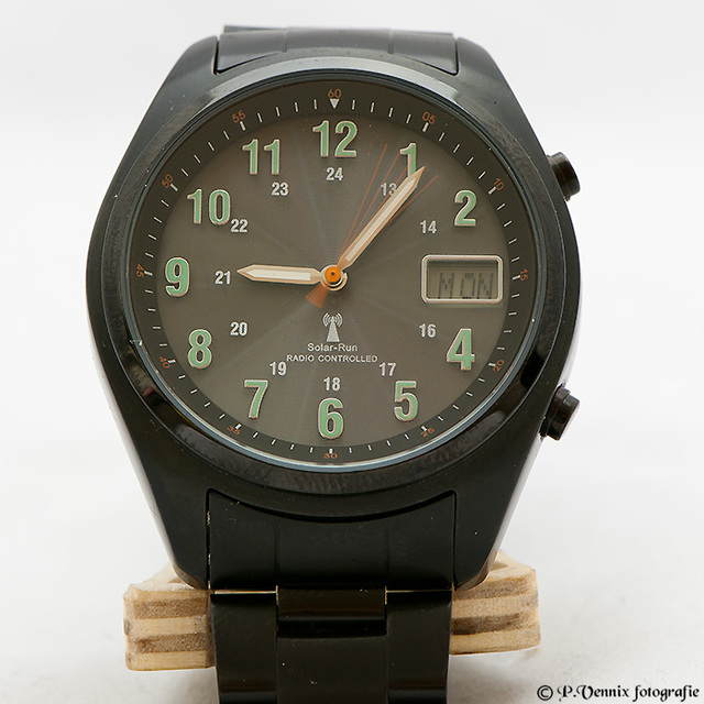 conrad-solar-watch Horloges