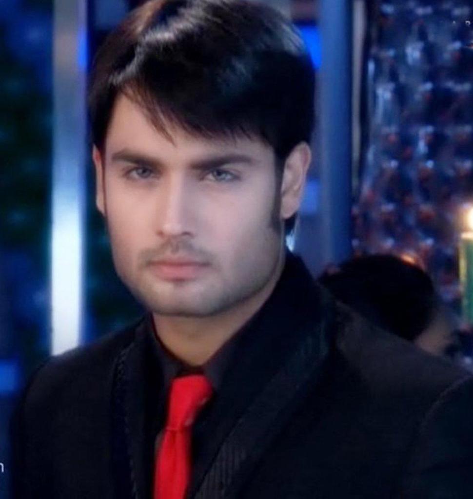 Vivian dsena Pkyek - 