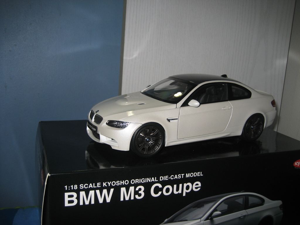 kyosho-bmw m3 e92 005 - 