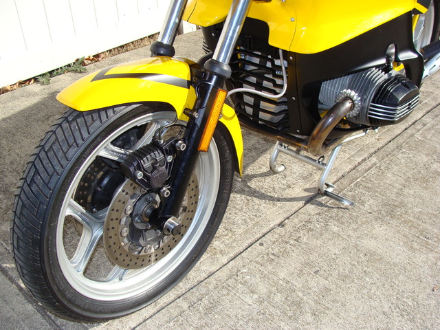 6480505 '86 R100RS Sport. Yellow 007 SOLD.....1986 R100RS COMPLETE REBUILD Custom Sport. Yellow, Fresh 10K Service, new battery, 336 Sport Cam, Dual Plugs.