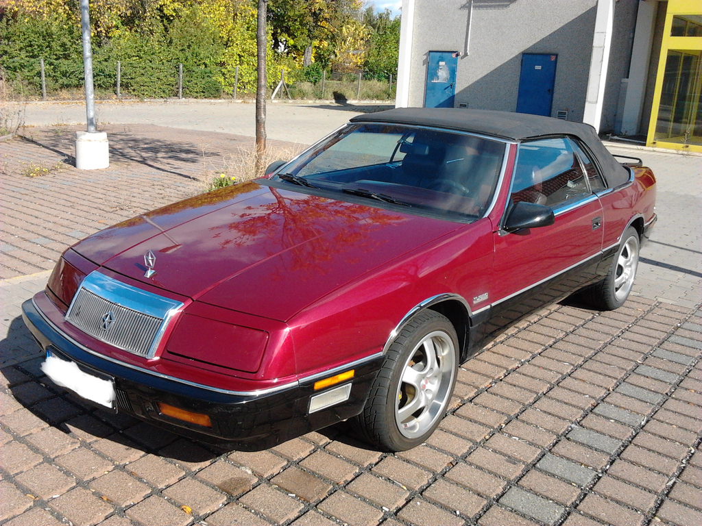 Chrysler Le Baron - Front - 