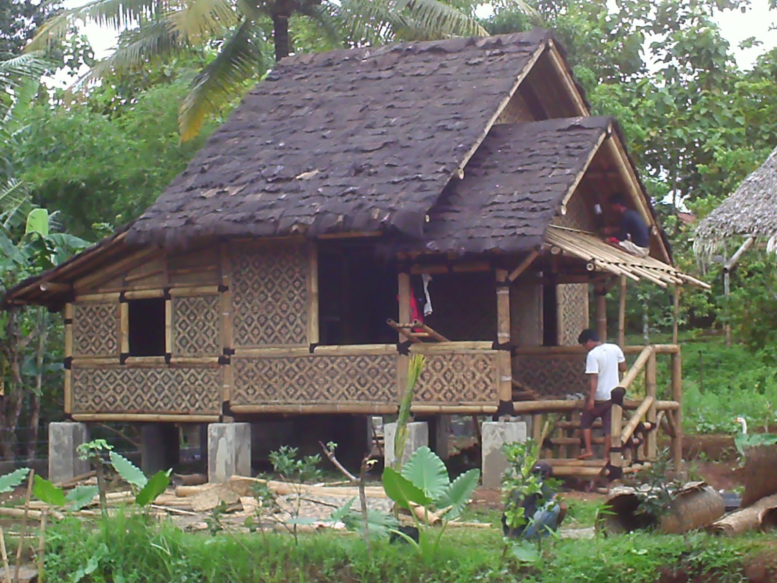 rumah bambu jpg Picture