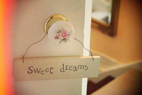 bed-night-sleep-sweet-dreams-Favim - 