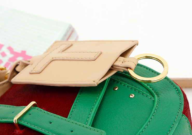 71415b6dbeff83dbda2429830ff0b944 - 