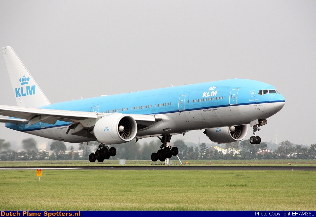 PH-BQI Boeing 777-200 KLM short final 18r closeup  - 