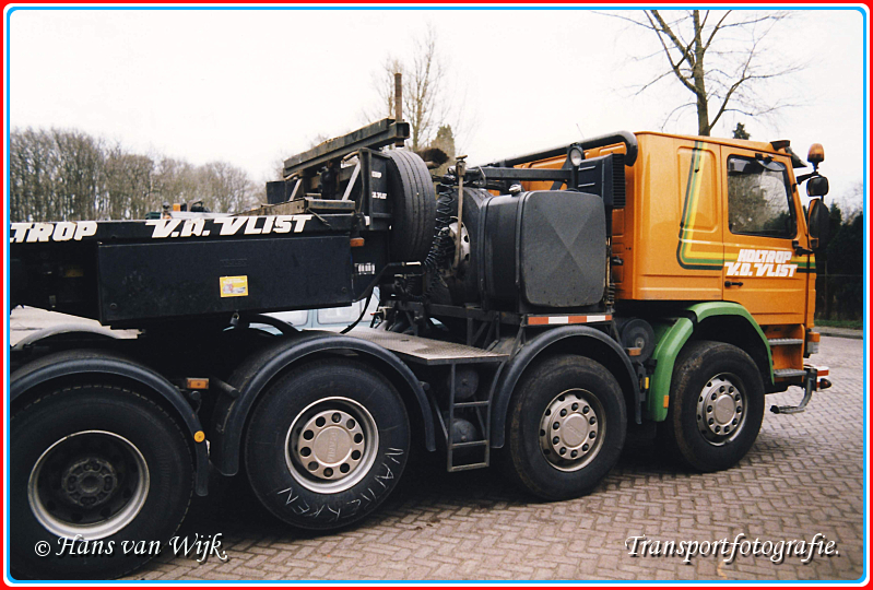 BD-PZ-19  C-border - Achterkant Truck (Koeltoren Werkkast)