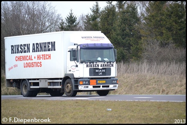 BP-SH-11 Man Riksen Arnhem-BorderMaker Rijdende auto's