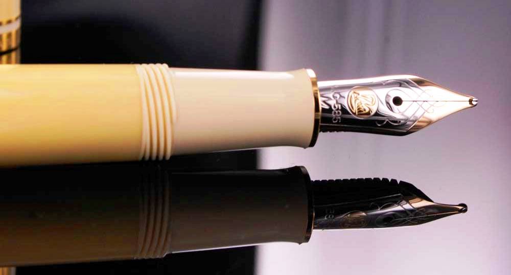 Pelikan-Souveran-M320-Pearl-Mini-Fountain-Pen--910 - 