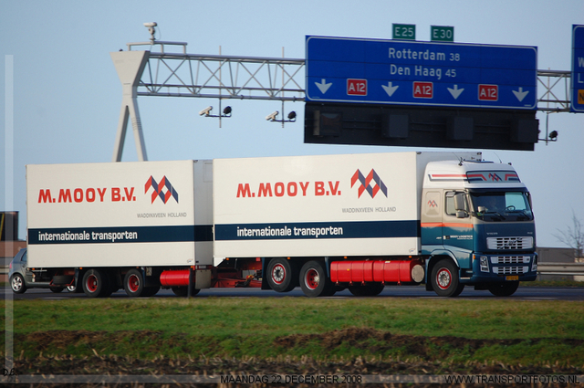 DSC 0009-border Even langs de snelweg