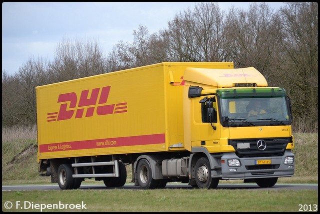 BP-GX-45 Mercedes Actros DHL-BorderMaker Rijdende auto's