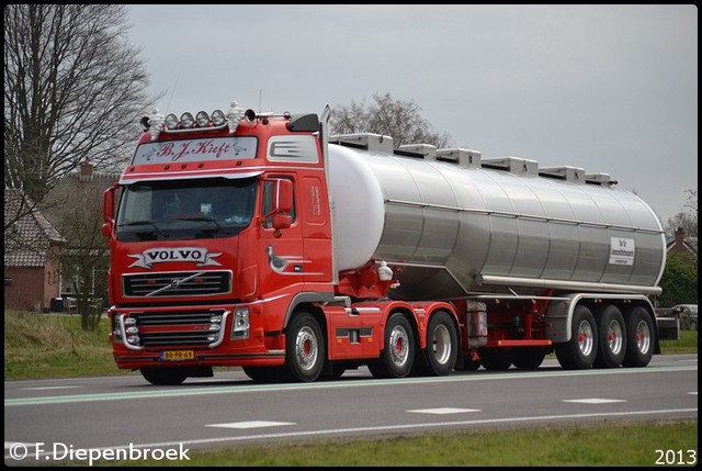 BR-PR-69 Volvo FH16 550 B Rijdende auto's