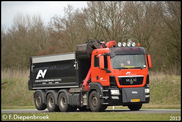 BX-GD-58 MAN TGS Asfaltverwerking Noord-BorderMake Rijdende auto's