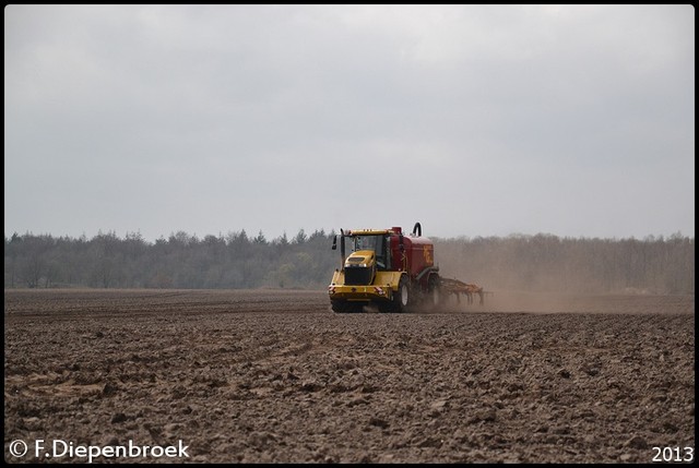 DSC 0044-BorderMaker 2013