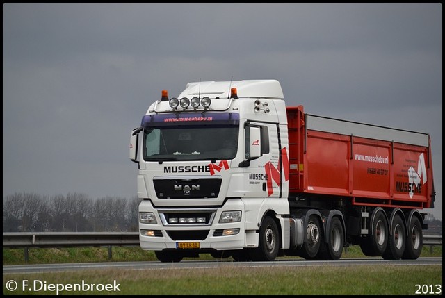 BV-LR-18 MAN TGX Mussche-BorderMaker Rijdende auto's