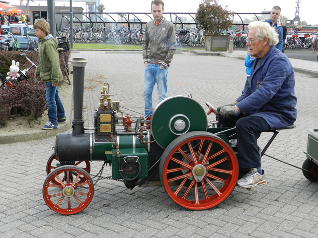 DSCN4505 Ritten met oude Citroen