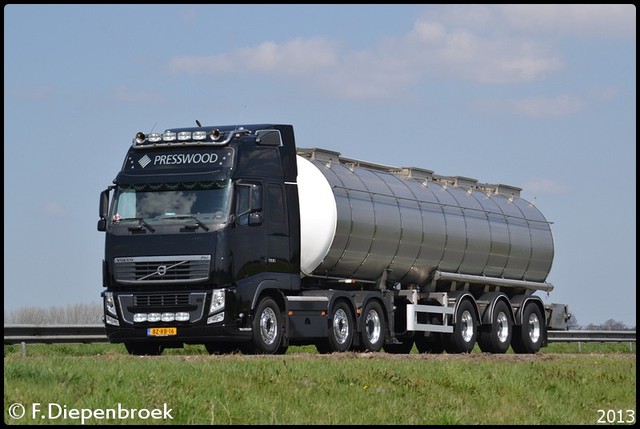 BZ-RB-16 Volvo Presswood-BorderMaker Rijdende auto's