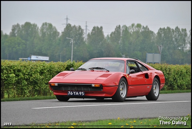 Ferrari Quattro valvole (Coupe) 76-YA-95 Ferrari & Lamborghini dag - Assen