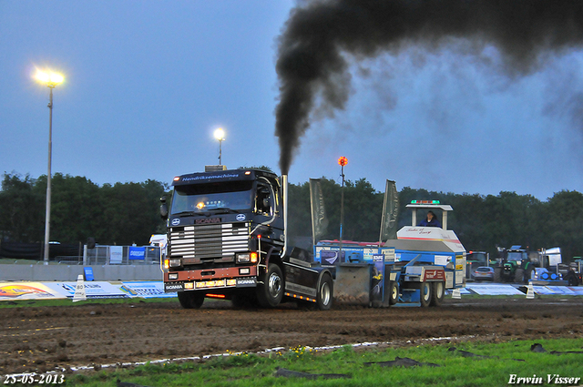 24-05-2013 183-BorderMaker 24-05-2013 stroe