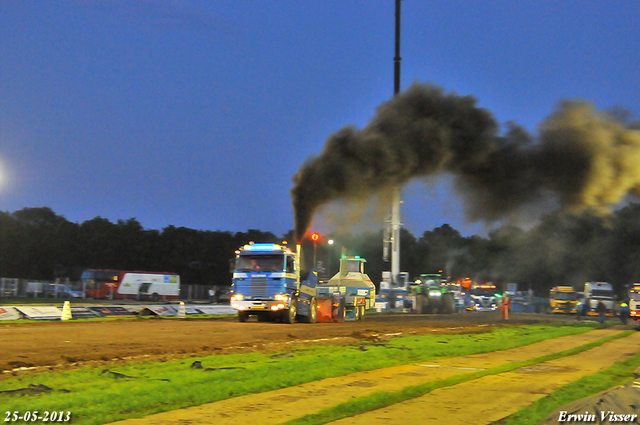 24-05-2013 216-BorderMaker 24-05-2013 stroe