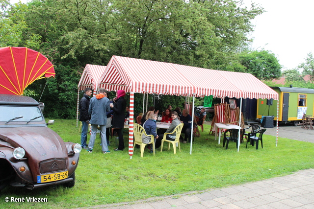 R.Th.B.Vriezen 2013 05 26 2191 BuurtFeest KinderKamp de Oosthof Presikhaaf zondag 26 mei 2013 12-17u