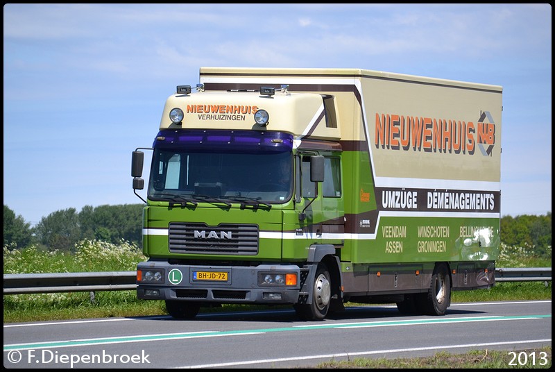 BH-JD-72 MAN M2000 Nieuwenhuis-BorderMaker - Rijdende auto's