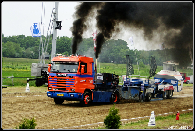 DSC02976-BorderMaker 01-06-2013