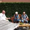 Riet en Hans op bezoek 29-0... - In de tuin 2013