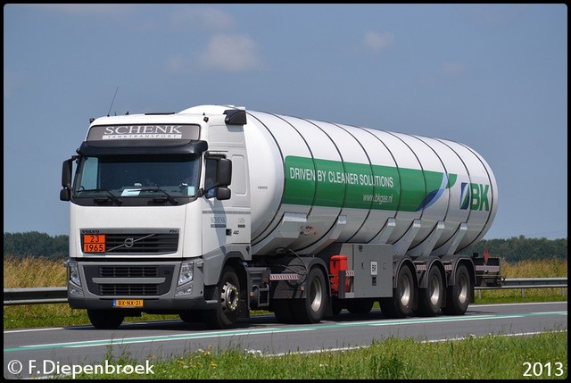 BX-NX-31 Volvo FH Schenk-BorderMaker Rijdende auto's