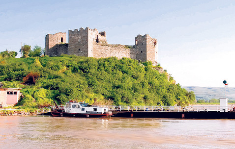 Vrsac-Ramska-tvrdjava-Mocno-utvrdjenje-za-kontrolu - 