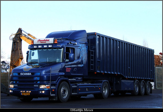 Sandstra Scania 144 - 460 Vrachtwagens