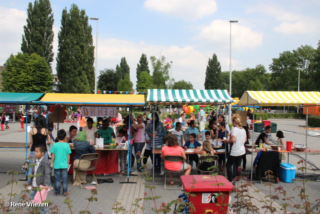 R.Th.B.Vriezen 2013 08 09 4194 Kinderclubs Presikhaaf ZomerFeest MFC vrijdag 9 augustus 2013