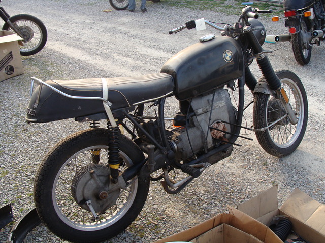 4961396 '75 R90-6 Black, 18L. 004 1975 BMW R90/6. "As-Is" Project Bike #4961396 Motor top end apart