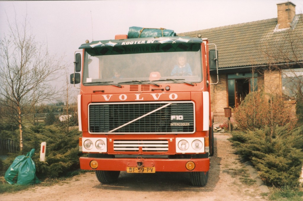 Volvo F 10 - 