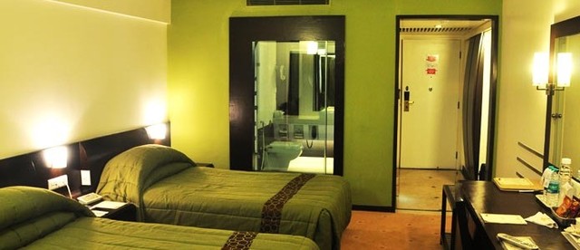 Luxury-Sea-View-Room11-695x300 Hotel Sea Princess