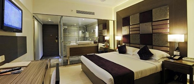 luxury-room1-695x300 Hotel Sea Princess