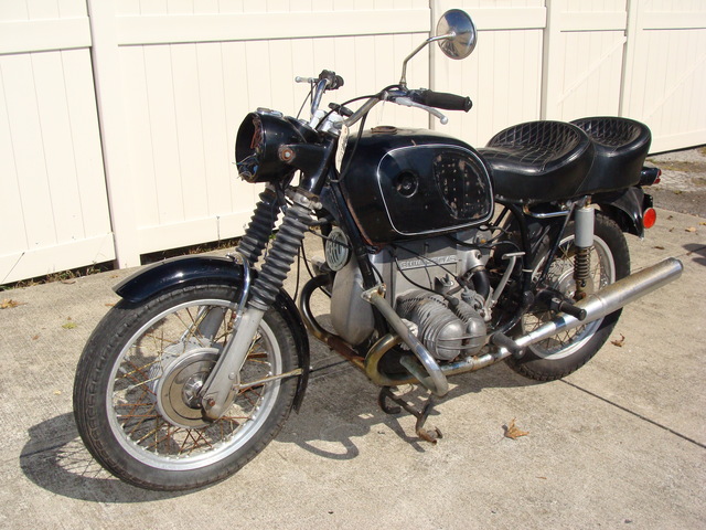 2900674 '70 R50-5, Black 001 P-2900674. 1970 BMW R50/5, Black Project bike. Papers claim 8,000 Miles.