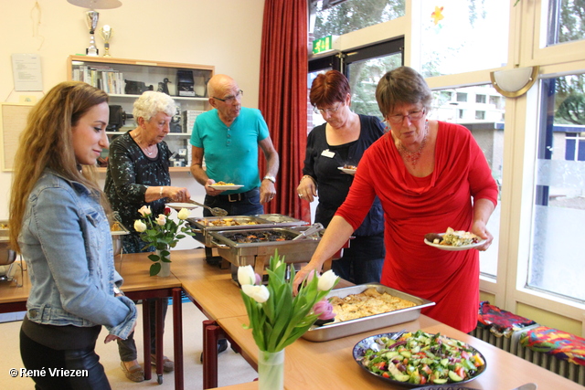 R.Th.B.Vriezen 2013 09 20 6691 Wijkplatform Presikhaaf oost-west Buffet en Afscheid Karin opbouwwerker Presikhaaf vrijdag 20 september 2013