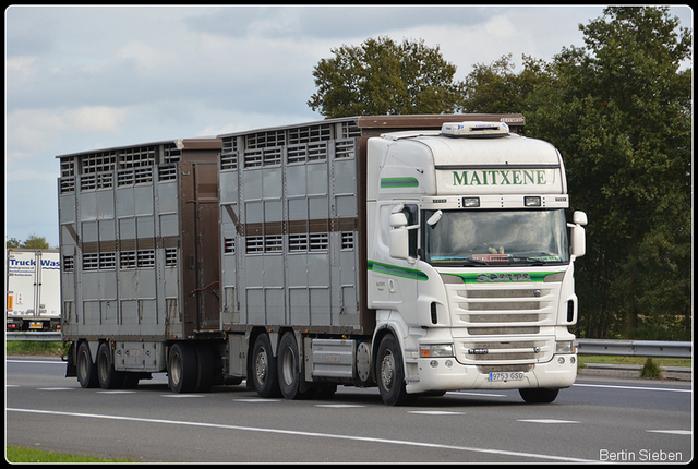 DSC 0136-BorderMaker 18-10-2013