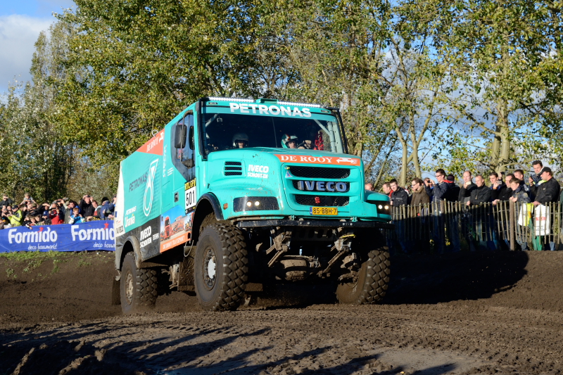 SP Iveco Powerstar Petronas Team De Rooy Dakar 201 - 